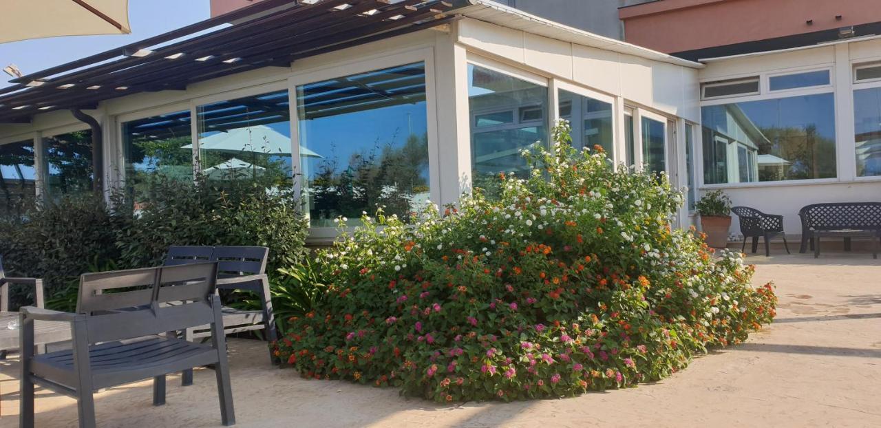 Hotel Corallo Фреджене Екстериор снимка